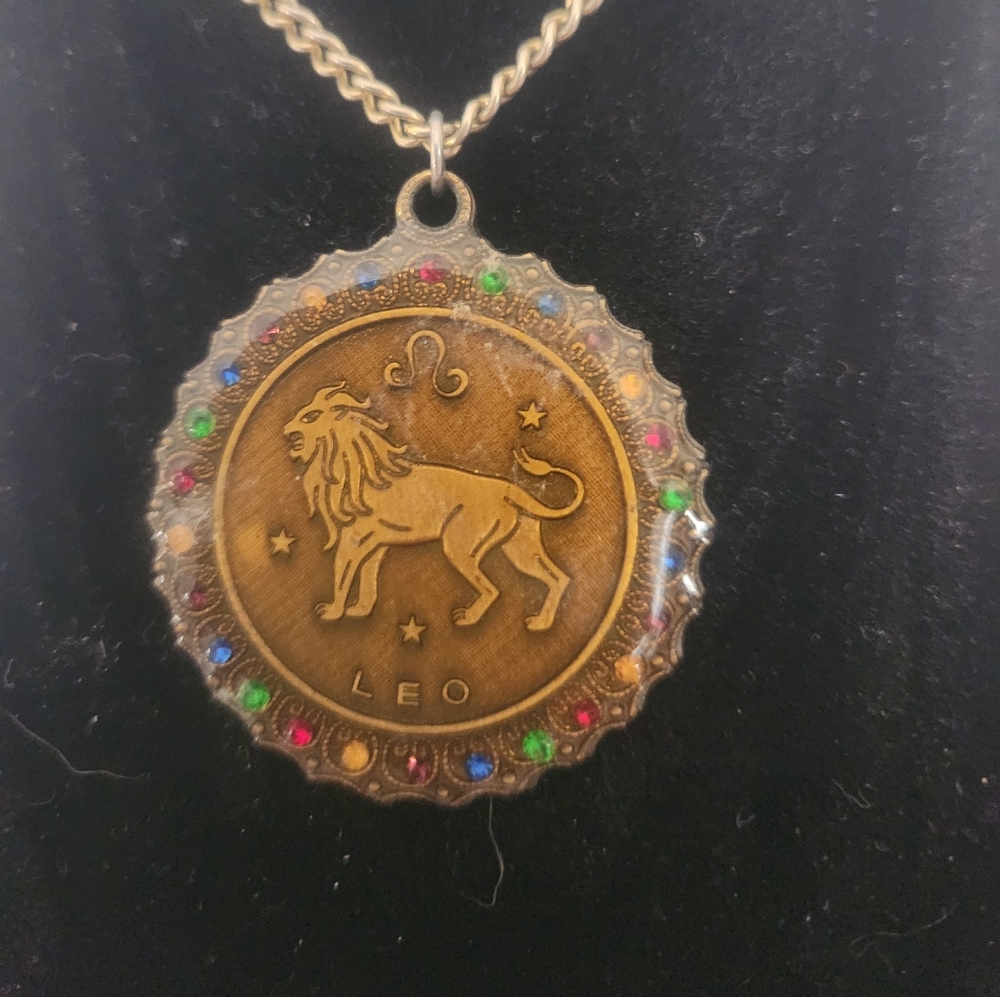 Elegant Gold Leo Pendant Necklace